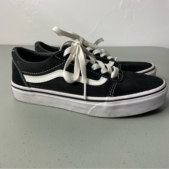 Vans Other - Vans Black White Old Skool Low Youth Unisex Sneakers Size 3